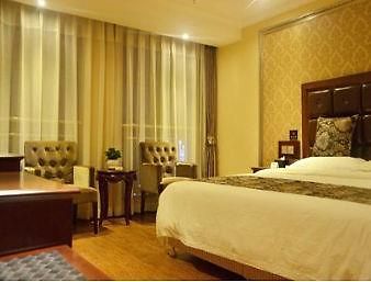 Super 8 Hotel Chongqing Longtousi North Railway Station Room photo